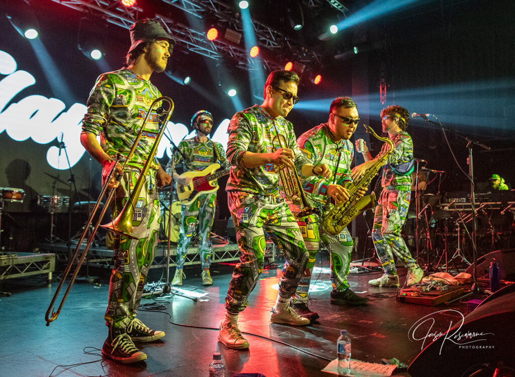 Playlunch live on tour